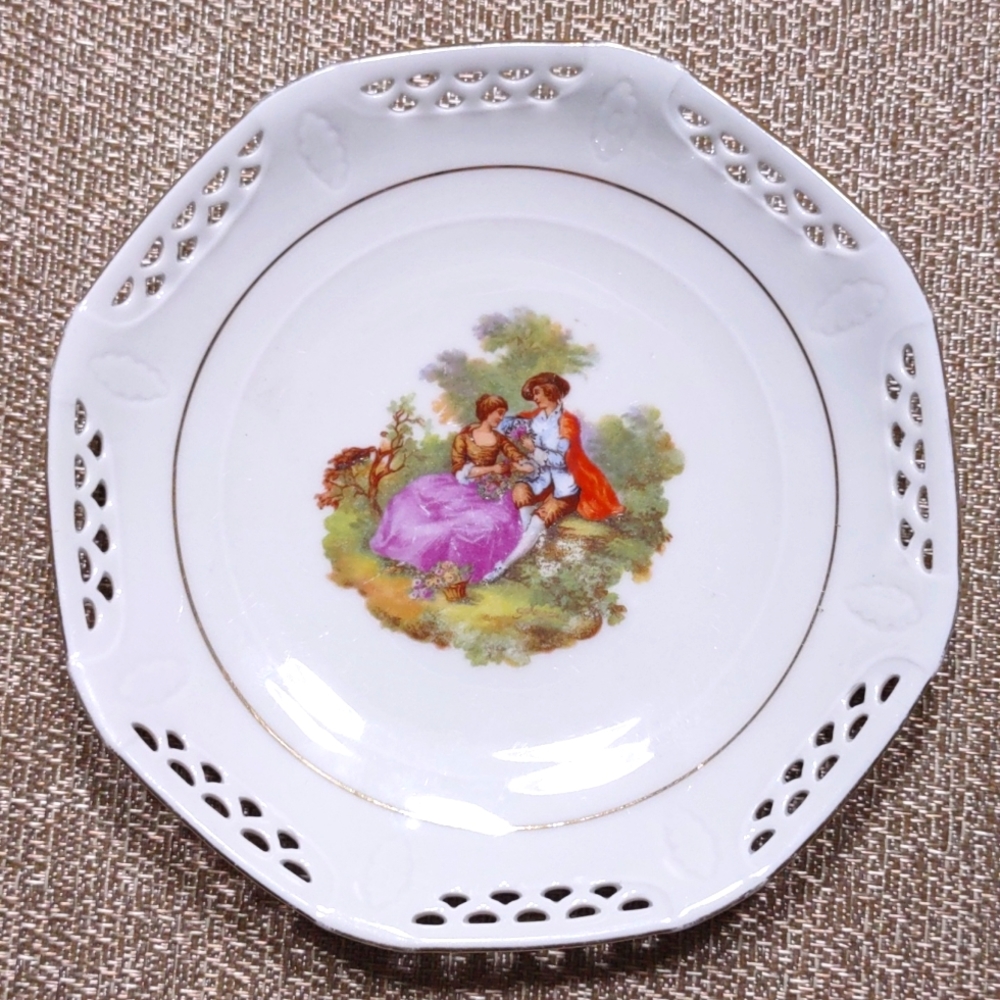 Vintage Schwarzenhammer Octagonal Pierced Dish Bavaria
